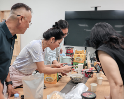 VỊ NAM FOODS VÀ ĐỐI TÁC MỸ GẶP GỠ, TRAO ĐỔI VỀ SẢN PHẨM ĂN LIỀN SẤY THĂNG HOA MANG HƯƠNG VỊ VIỆT - Ngày 27/7/2026